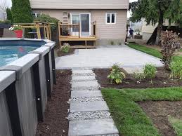 Design extérieur haut de gamme pour maison moderne au Québec