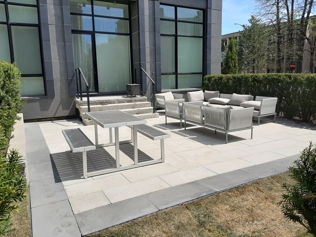 Installation de drain français à Laval avec excavation pour protection de fondation