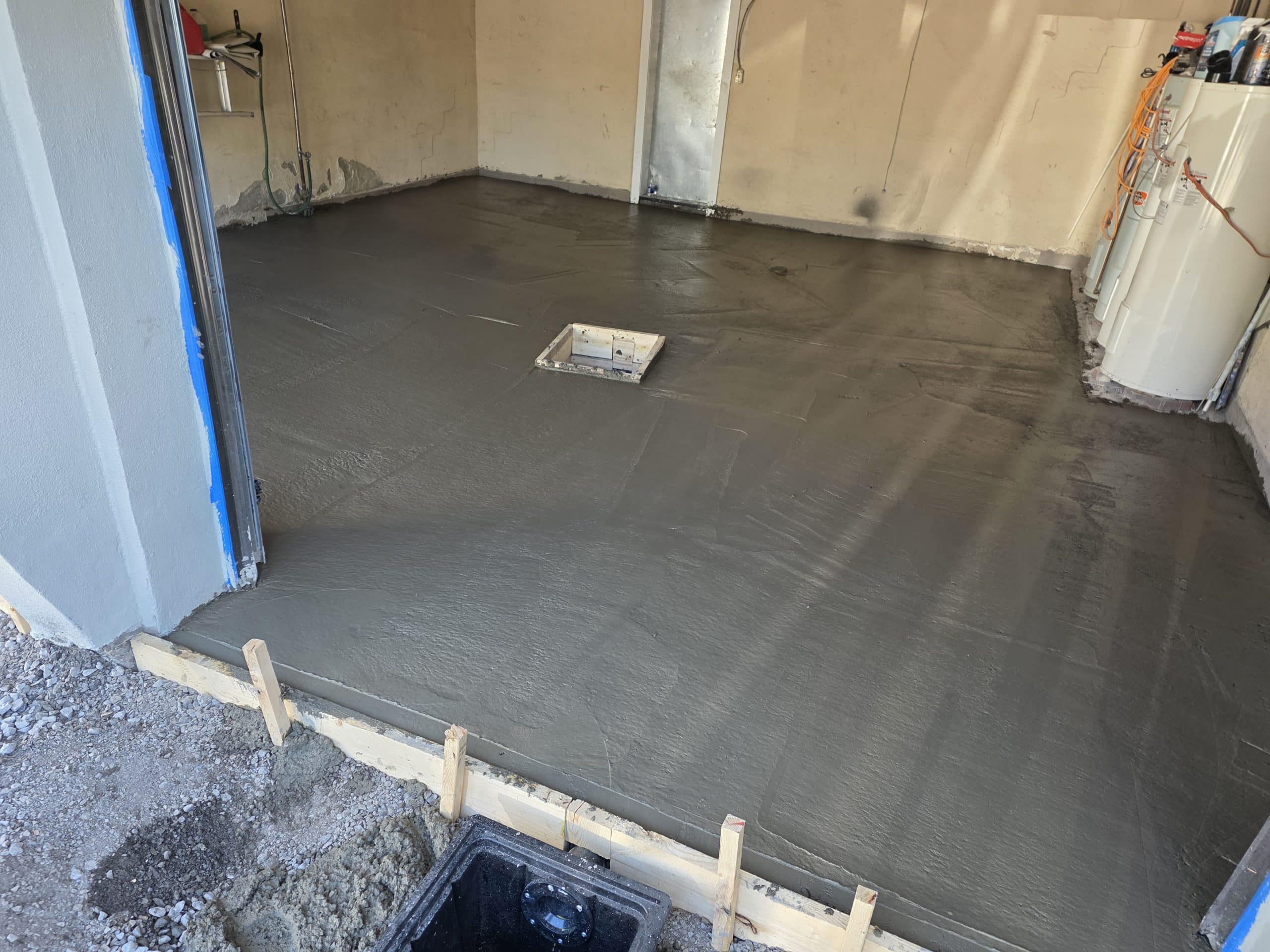 Pose de tourbe à Laval avec gazon en plaque de qualité